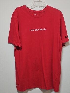 Nike XL Men’s Red Graphic 'I am Tiger Woods.' Short Sleeve Tee